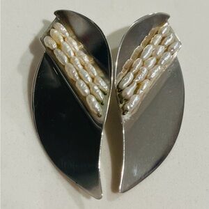 Vintage HA Sterling Silver 925 Stamped Fresh Water Pearl Earrings. Stunning !!